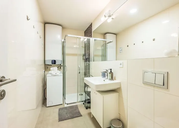 Celakovsky-1 By Interhome Prague