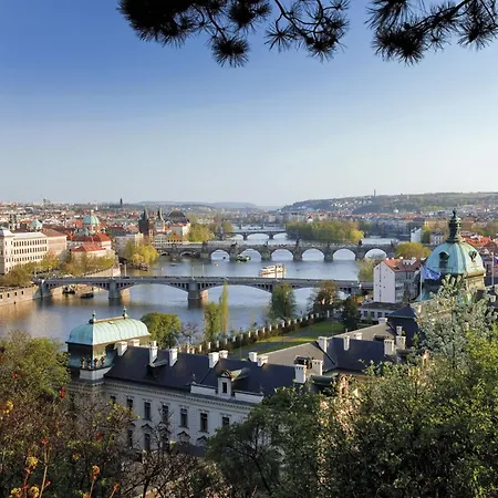 Celakovsky-1 By Interhome * Prag